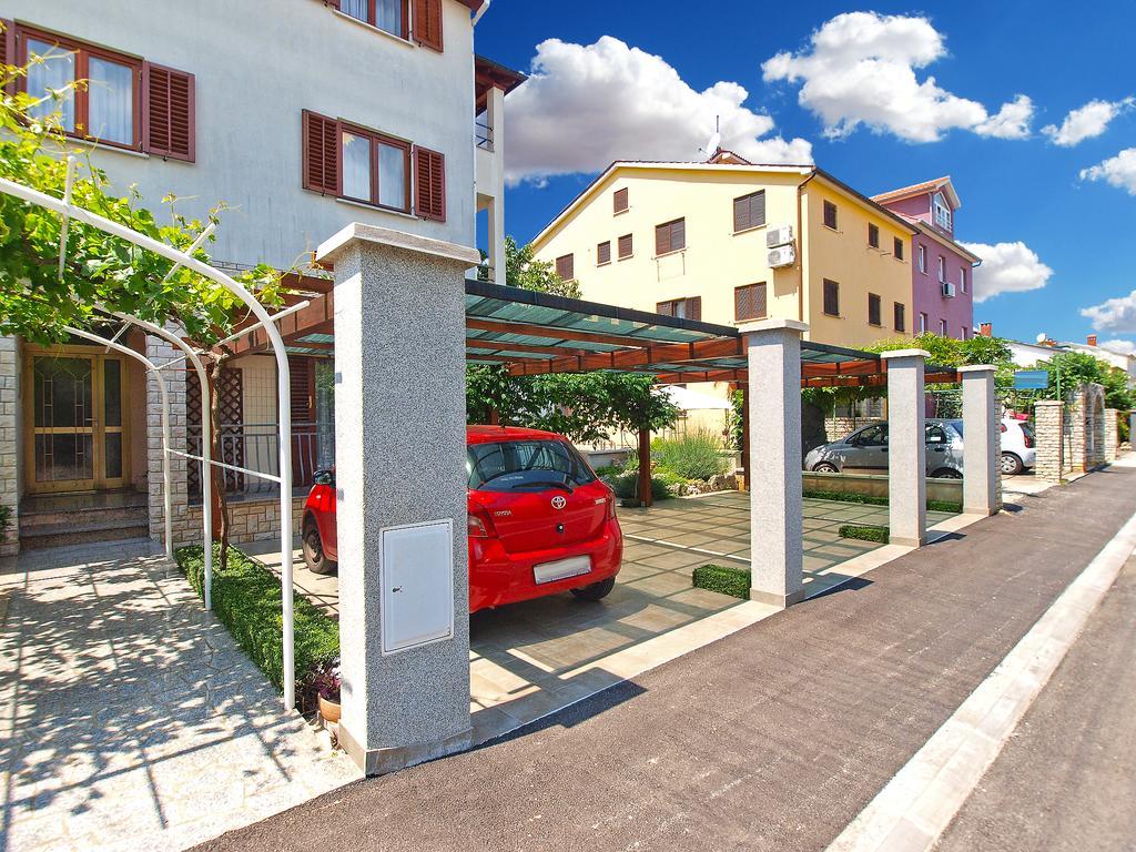 Apartments Mira 1293 Fažana Eksteriør bilde