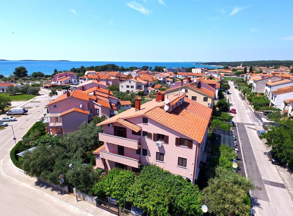Apartments Mira 1293 Fažana Eksteriør bilde